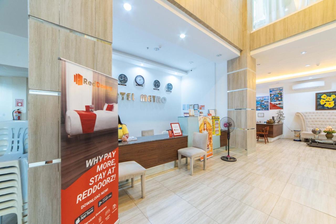 Reddoorz Plus At Hotel Metro Калибо Экстерьер фото